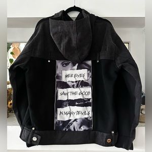 Maniere de Voir MDV Hoodie with Graphic